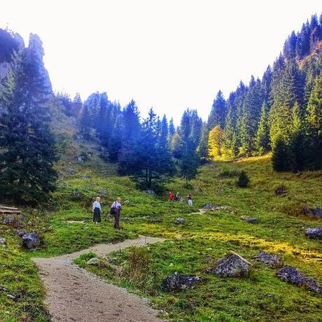 Descending to the Soilasee back to Oberammergau.