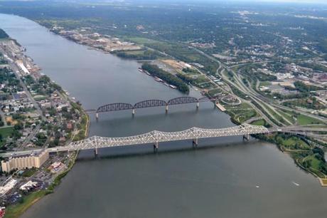 An aerial view of the Ohio River between Jeffersonville, Indiana and Louisville, Kentucky. CREDIT: SHUTTERSTOCK 