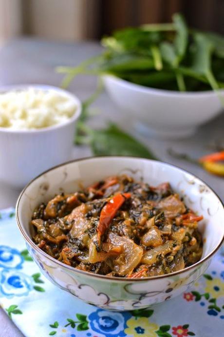 Zimbabwe -- Dobi (Spinach & Tomato with Peanut Butter sauce)