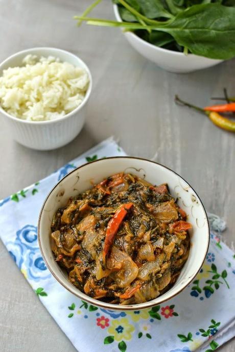 Zimbabwe -- Dobi (Spinach & Tomato with Peanut Butter sauce)