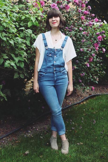 long-overalls-outfit