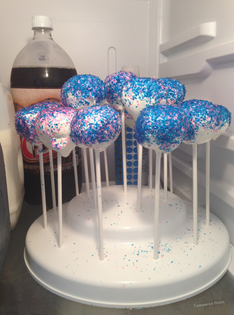 Gender Reveal & Cake Pops