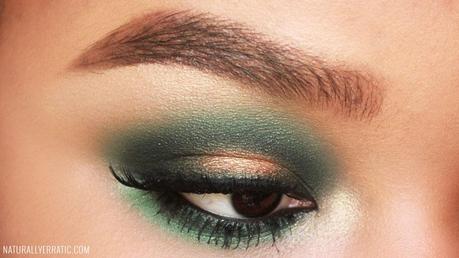 Green smokey eye makeup