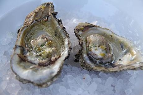 Champagne Oysters Baren-Mignonette