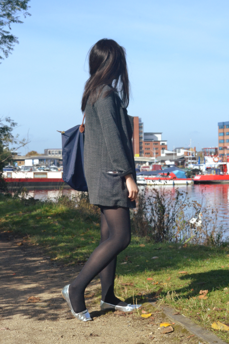 Daisybutter - UK Lifestyle and Fashion Blog: slogan t-shirt, zara leather skirt, lincoln brayford wharf