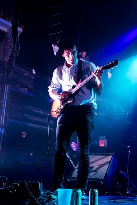 Real Estate 11 534x800 REAL ESTATE PERFORMED AT TERMINAL 5 [PHOTOS]