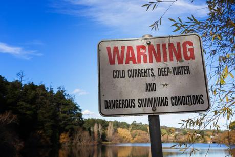 swimming warning sign lake daylesford