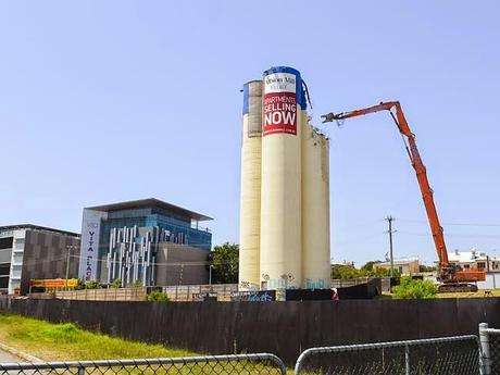famous landmark Albion Flour Mill at Brisbane - is pulled down