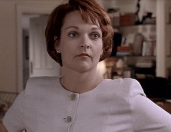 Junior (1994) angela