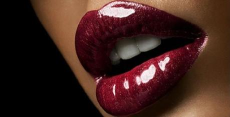 Sexy, Fuller Lips? – Fake It in Just 2 Minutes!