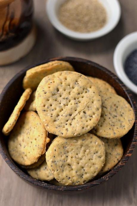 Poppy & Sesame Seeds Crackers