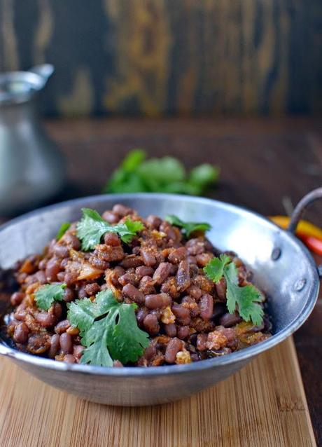 Sprouts & Spring Onion Curry 