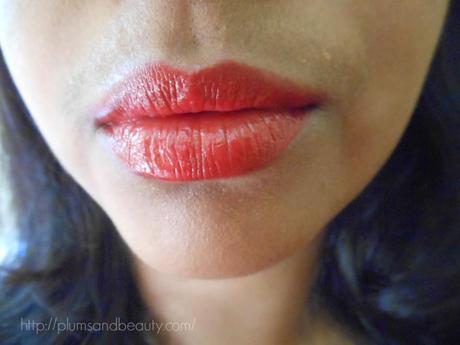 Oriflame Giordani Gold Jewel Lipstick Eternal Red : Review, Swatches, FOTD