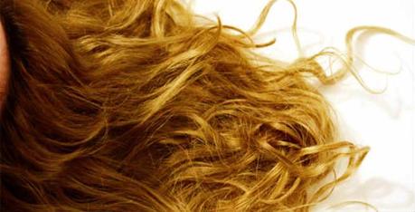 10 Best Home Remedies to Lighten Hair Naturally