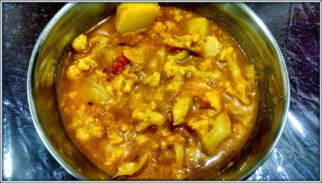 aloo gobi curry, how to make punjabi aloo gobi recipe | Cauliflower Curry