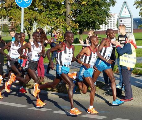 Kimetto & Mutai in lead pack of Berlin Marathon at 7KM