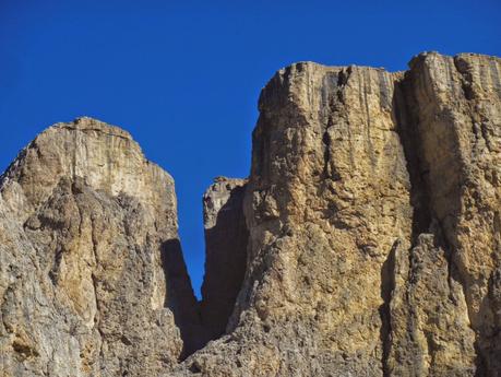 How Dolomiti change colour and the history, perchè le dolomiti cambiano colore e la loro storia in breve.