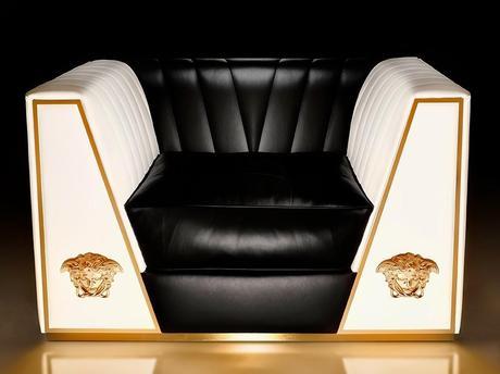 MV News: Versace Presents An Exclusive Edition Of The New Via Gesù Sofa