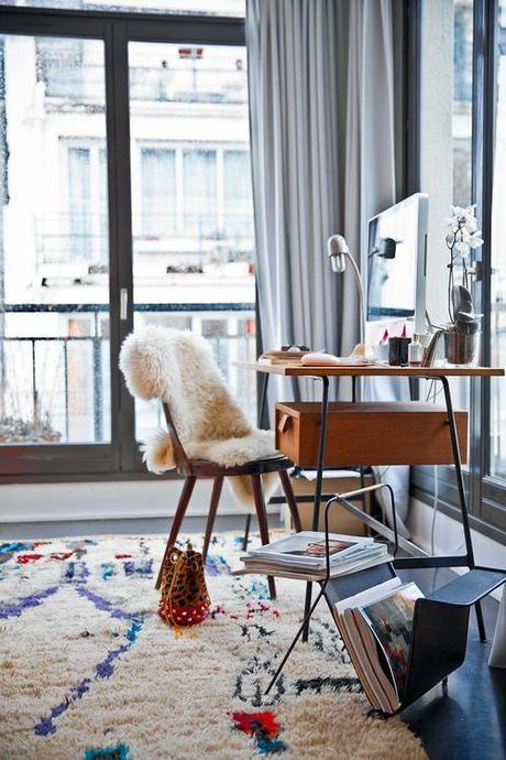 boucherouite-rug-desk-sheepskin