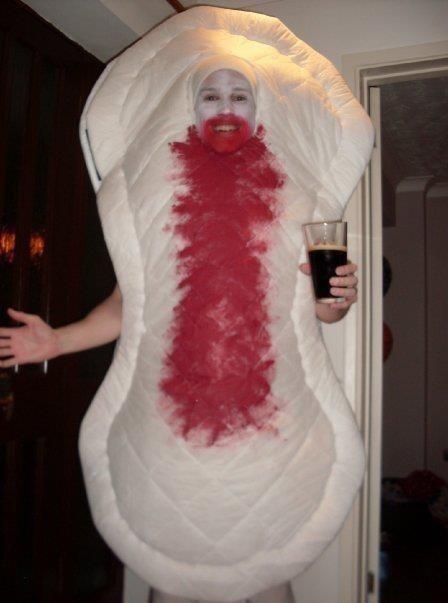 20141004030336_worst_halloween_costume_ever_bloody-pad