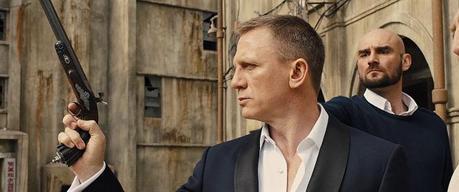 Skyfall – Bond’s Dark Blue Tuxedo in Macau sf6-gun-ardesa1