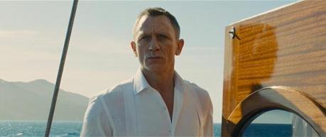 Skyfall – Bond’s Dark Blue Tuxedo in Macau Traditionists eschew the wearing of evening attire both in the daytime and without the jacket and tie. However, these are extenuating circumstances if I've ever seen them.