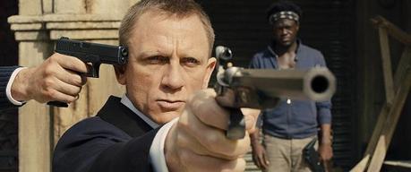 Skyfall – Bond’s Dark Blue Tuxedo in Macau sf6-gun-ardesa2