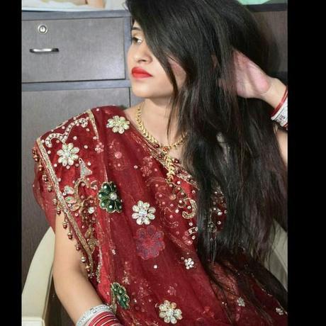 Karwachauth Pose