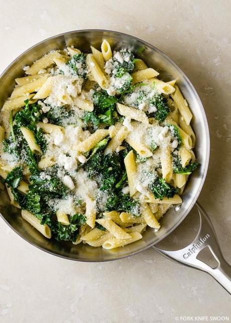 kale-spinach-goat-cheese-pasta