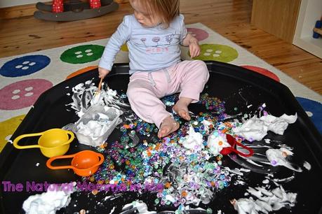 Day 15: Shaving foam & water bead tuff spot