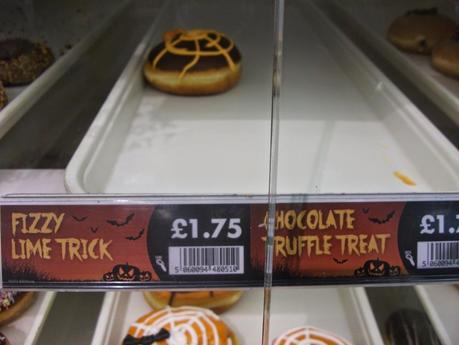 Halloween Stuff: Tesco Slime Cookies, Chocolate Skulls, Krispy Kreme Lime, etc