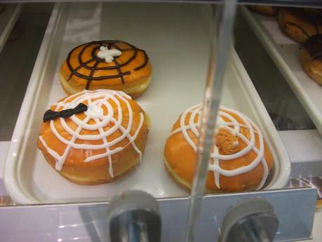 Halloween Stuff: Tesco Slime Cookies, Chocolate Skulls, Krispy Kreme Lime, etc