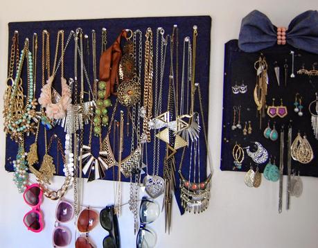Confessions Of A Jewelry Hoarder | 5 Minute DIY Jewelry Organizer