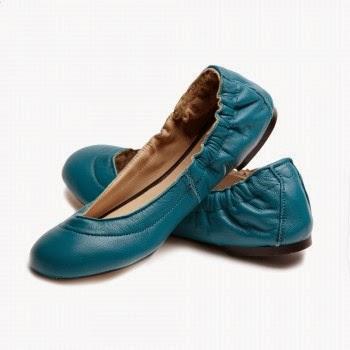 Why You Should Start Wearing Foldable Shoes From Today? Read Here