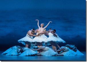 Review: Swan Lake (Joffrey Ballet Chicago)