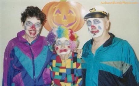 Top 10 Awkward Family Halloween Photos