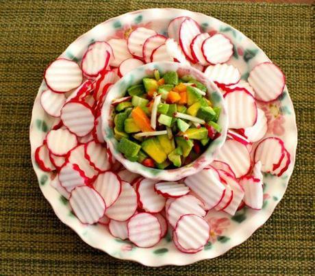 radish-chips-dip