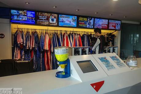 My iFly Singapore Indoor Skydiving Experience