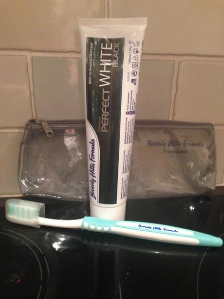 Beverly Hills Formula Perfect White Black toothpaste