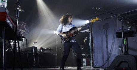 20141022 BBC 131 620x319 A NIGHT FULL OF DANCING AT TERMINAL 5 WITH BOMBAY BICYCLE CLUB [PHOTOS]