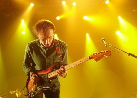 20141022 BBC 13 620x446 A NIGHT FULL OF DANCING AT TERMINAL 5 WITH BOMBAY BICYCLE CLUB [PHOTOS]