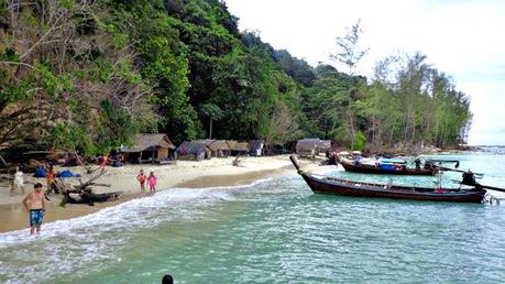 Take Me to The Beach: Maya Bay & Other Islands in Ko Phi Phi