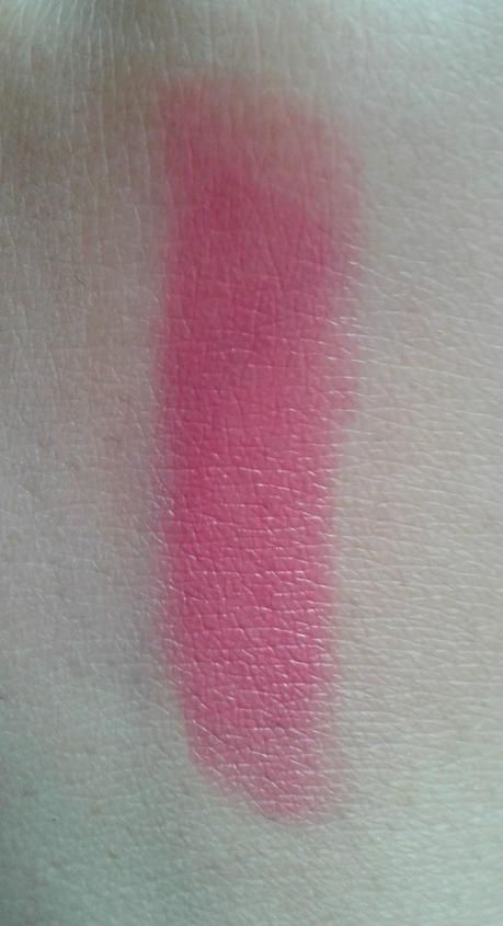 Oriflame Colour Drop Lipstick in Melting Pink - Review and Swatches