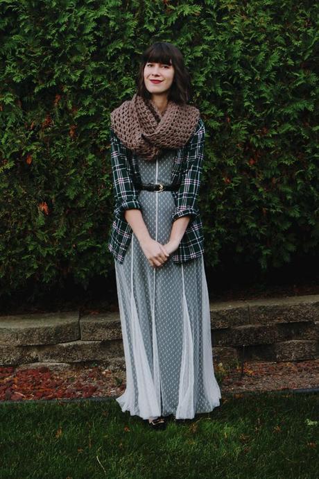 how-to-style-a-sheer-lace-maxi-dress