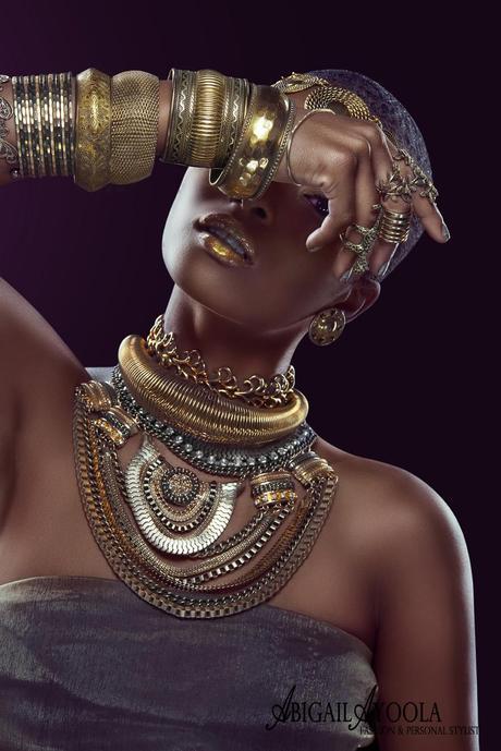 Editorial (Beauty): Gold Overload