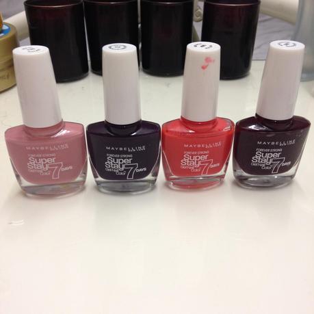 Review - Maybelline SuperStay Gel Nail Color.