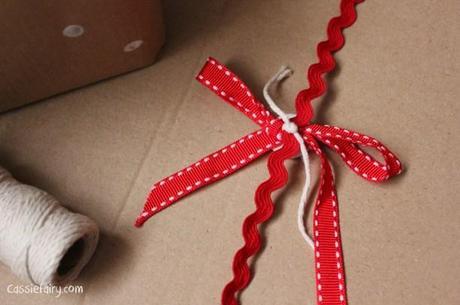 DIY homemade vintage christmas gift wrapping techniques_-18
