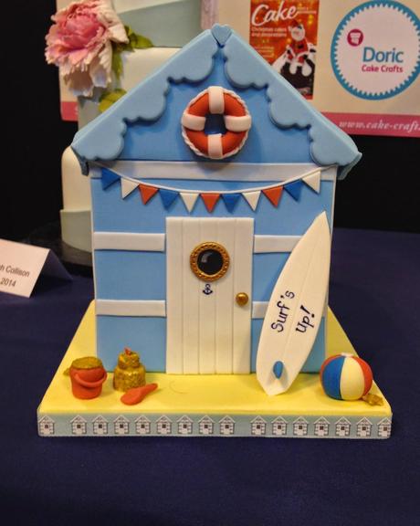 Beach hut cake