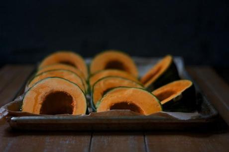 Coconut kabocha soup with Japanese 7-spice kabocha_squash_roasting_soup_FeedMeDearly