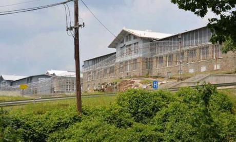 TV reporter threatened with arrest for filming exterior of EMPTY upstate NY prison Mt McGregor Correctional Facility